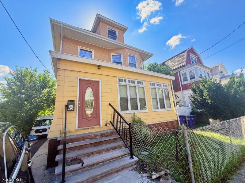 50-52 Chapman Pl — photo