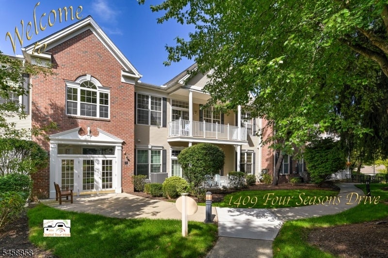 1409 Four Seasons Dr 1409 — photo