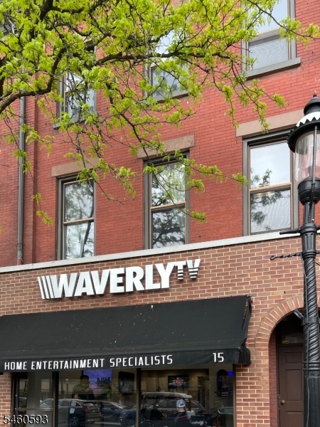 15 Waverly Place 3 — photo