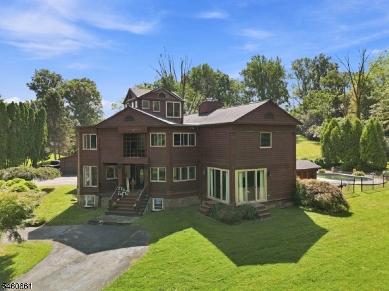 2814 River Rd — photo