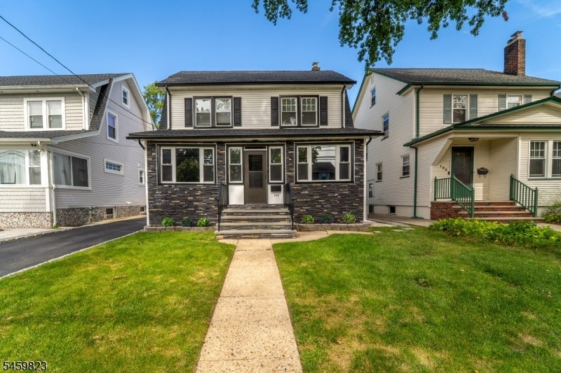 149 E Clay Ave — photo
