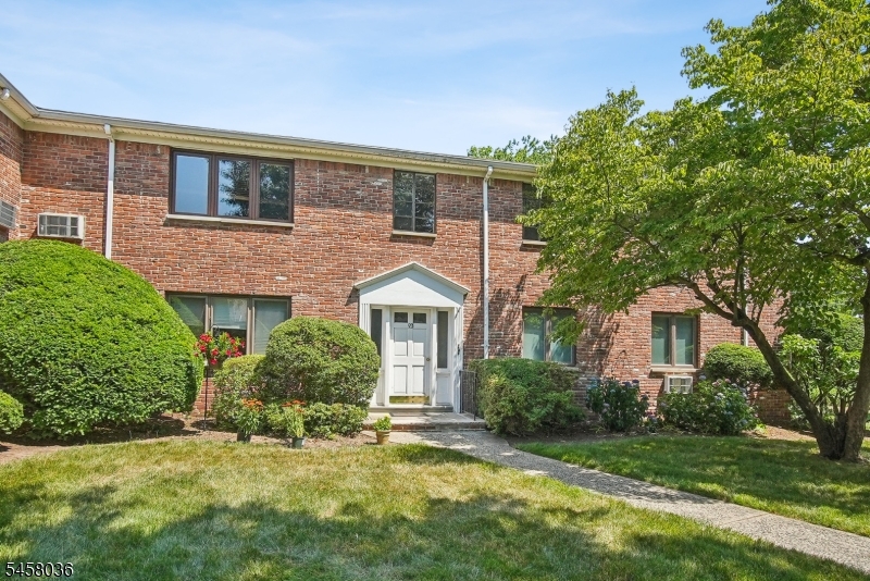 93D Troy Drive D — photo