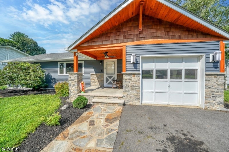 113 Carol Dr — photo