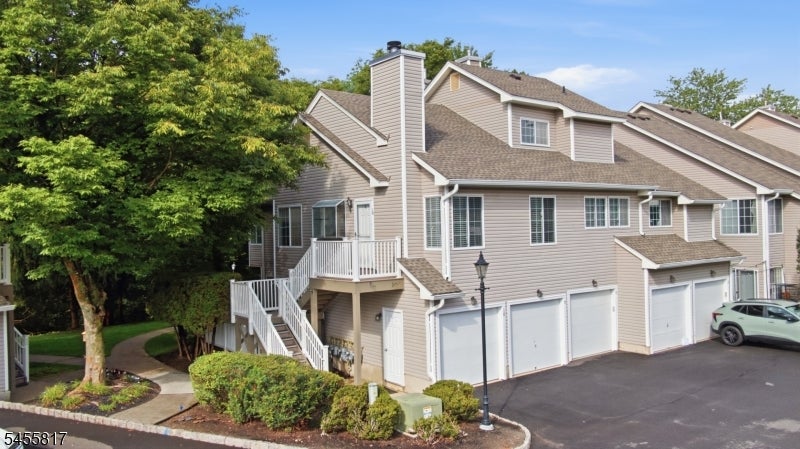 10 Stevens Court — photo