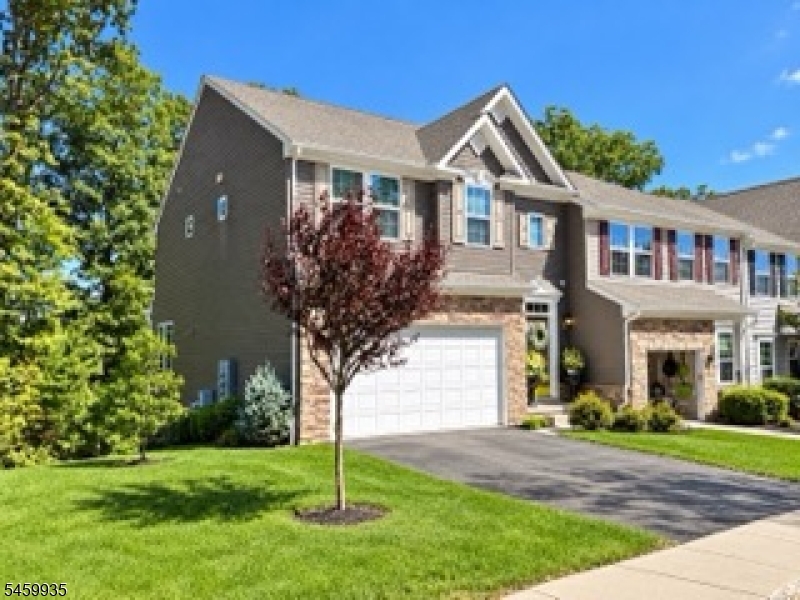 3 Woodland Way — photo