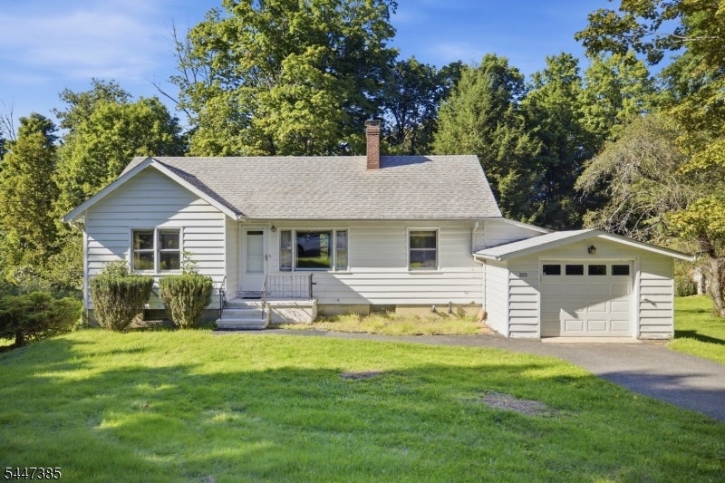 205 Glen Rd — photo