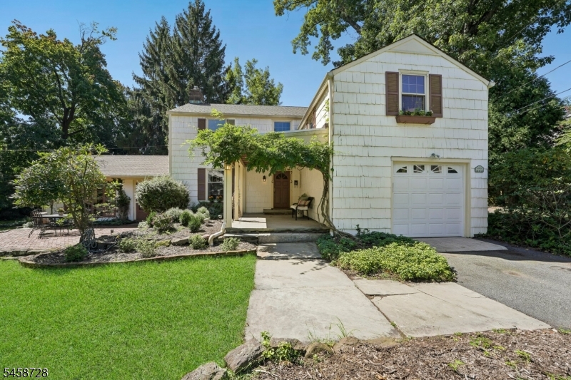 1 Seneca Place — photo