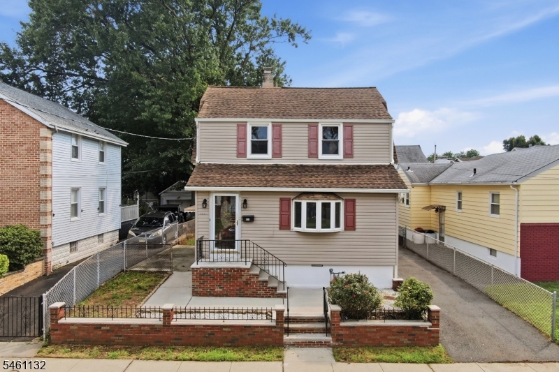 624 Britton Street — photo