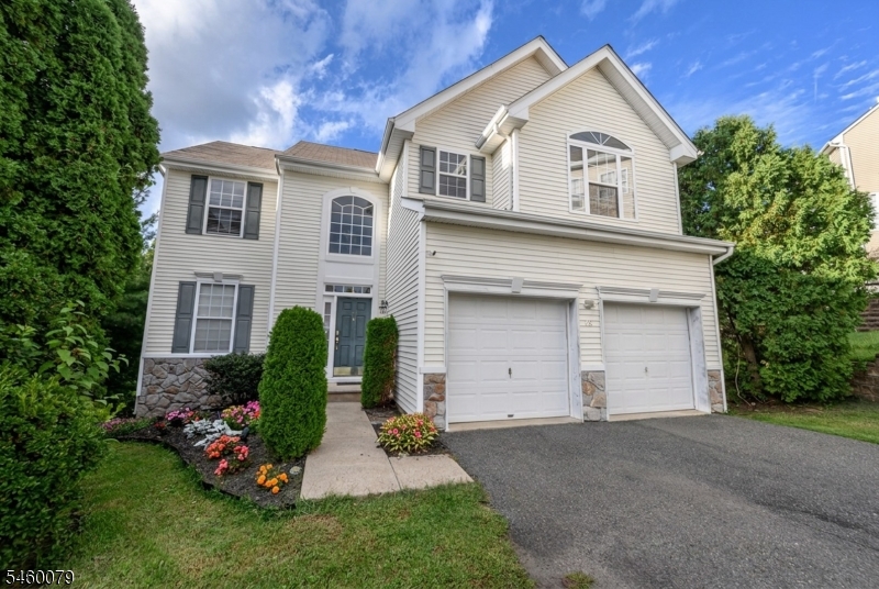 38 Winding Hill Drive — photo