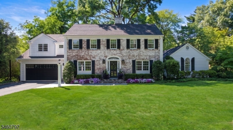 1 Park Ln — photo