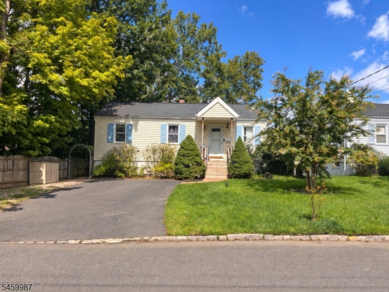 14 Grant Avenue — photo