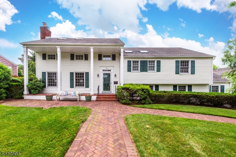 26 Cornell Way — photo