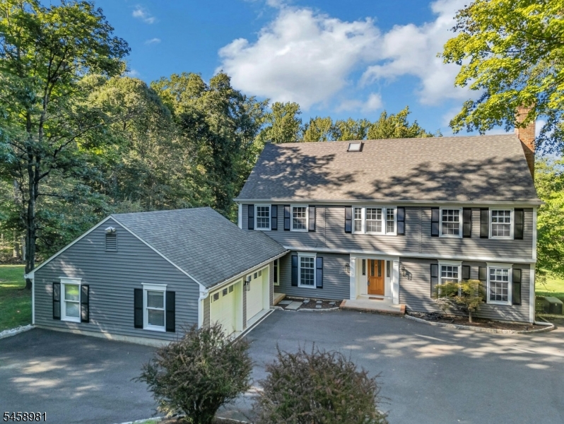 15 Sandalwood Drive — photo