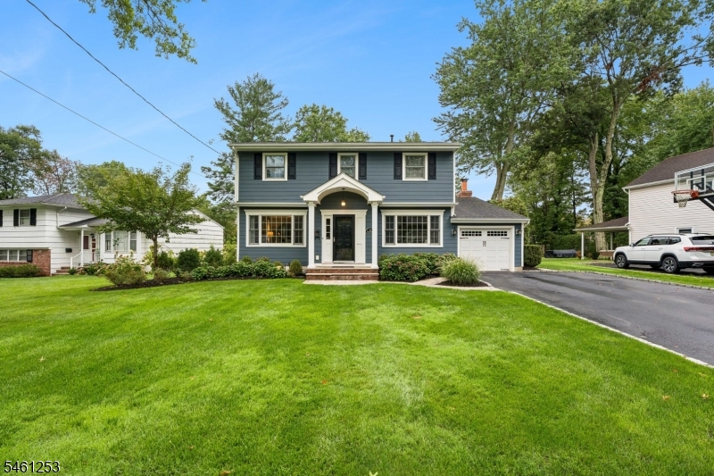 22 Midvale Drive — photo