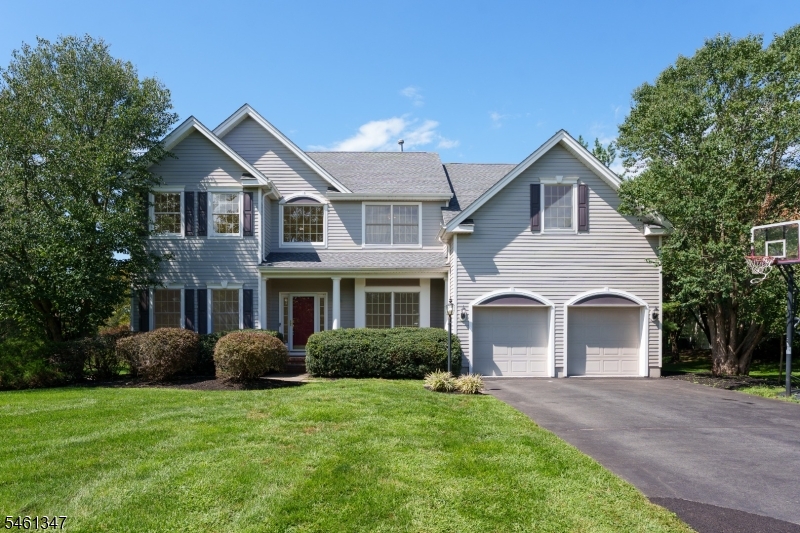 11 Tanglewood Court — photo