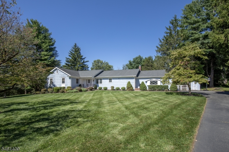 4 Brook Hollow Road — photo