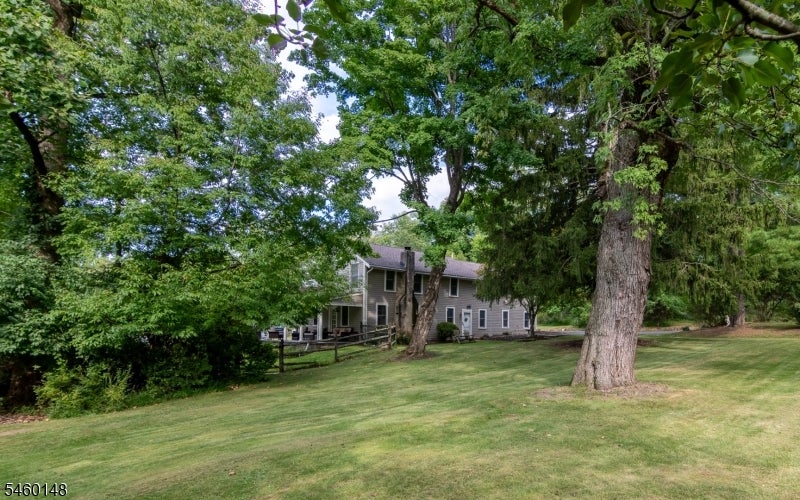 6 Dogwood Hl — photo