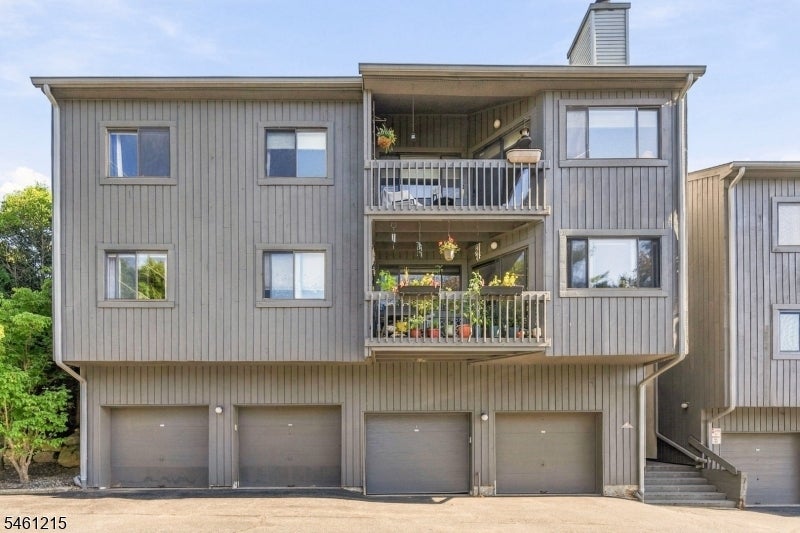 179 Redwood Ctunit11 — photo