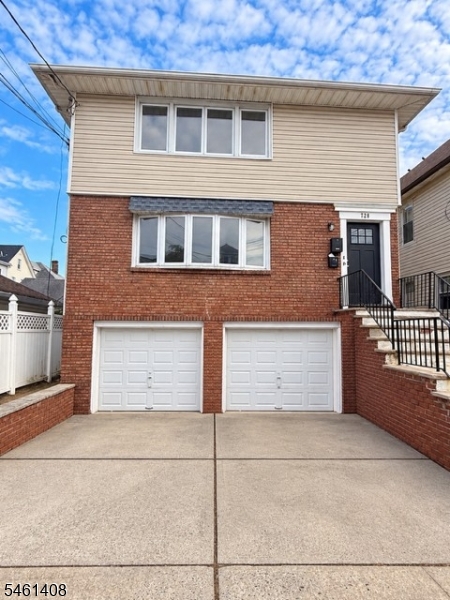 728 Eaton Street — photo