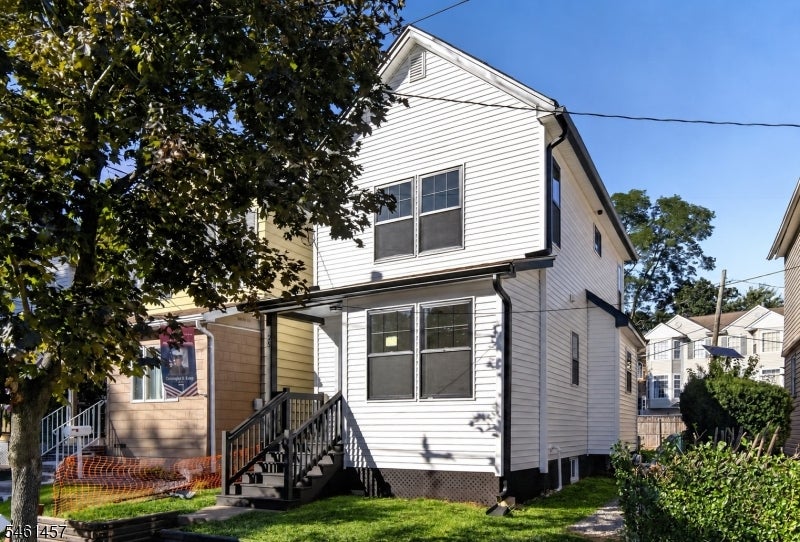 25 Maple Ave — photo