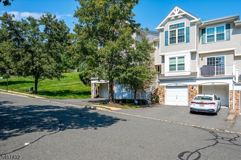 1092 Shadowlawn Dr — photo