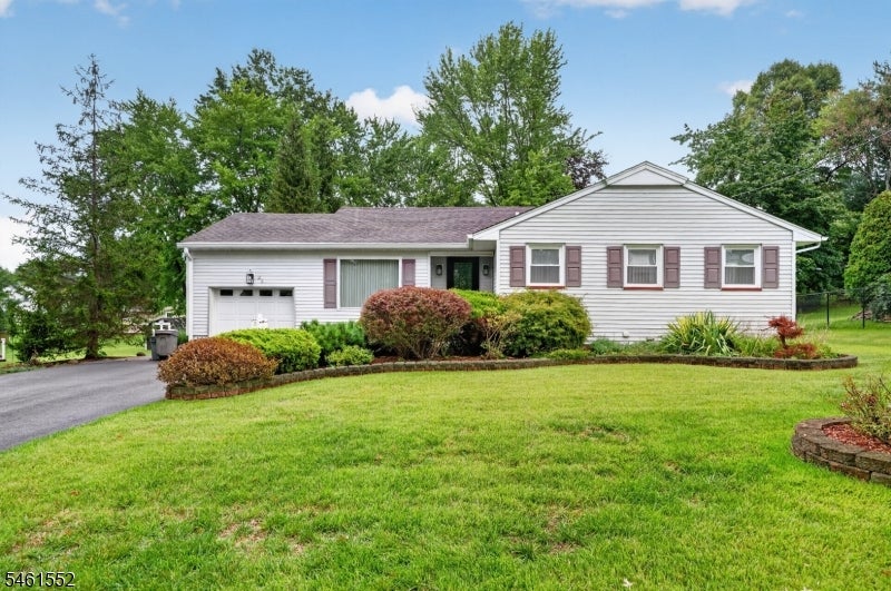 25 Normandy Dr — photo