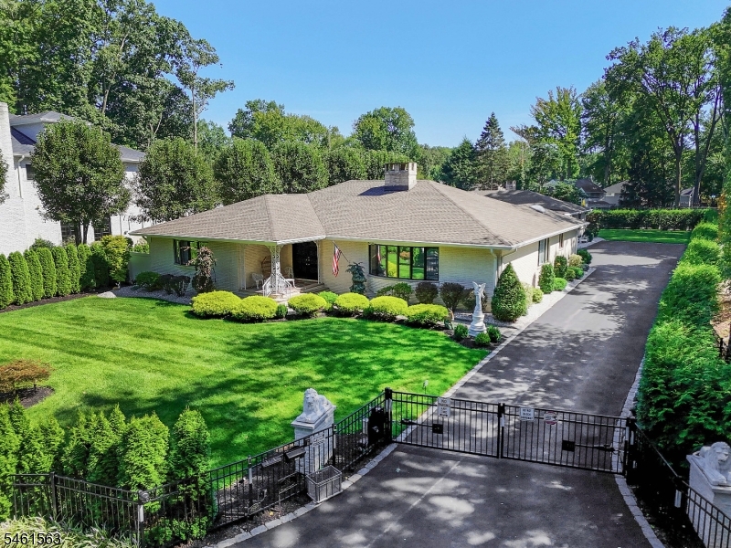 650 Riverside Drive — photo