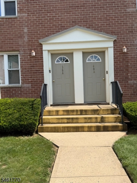 21 York Drive Apt 3B — photo