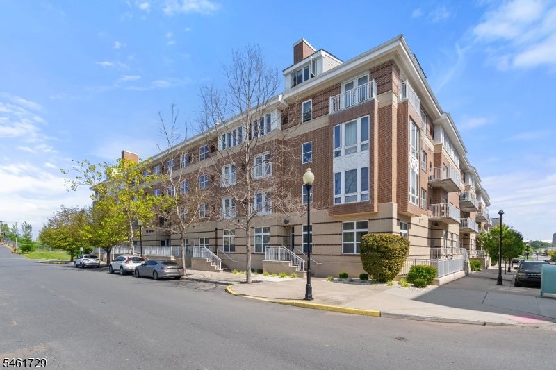 368 Rector St 419 — photo