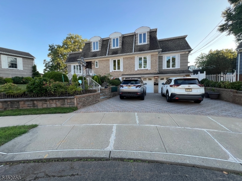17 Andrew Court — photo