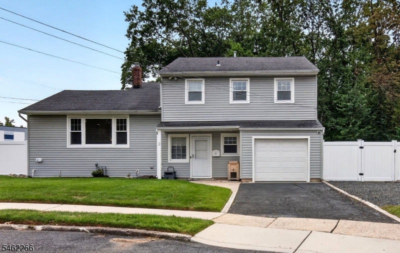 2 Braemar Circle — photo