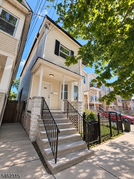537 S Park Street — photo