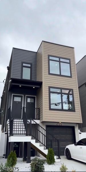132 E Holsman Street — photo
