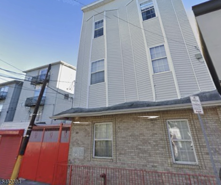 109-111 Fleming Avenue — photo