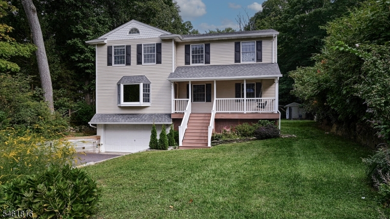 18 Maple Road — photo