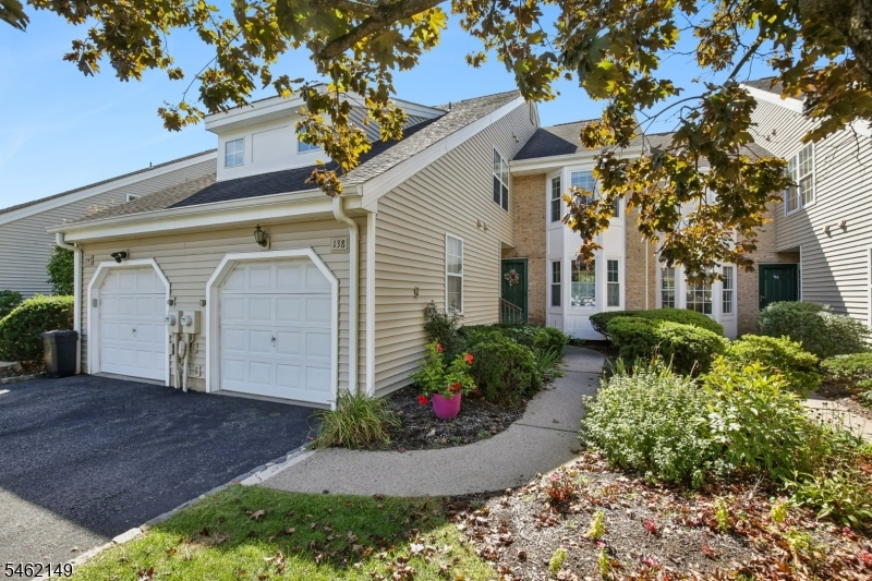 138 Leonardo Drive — photo