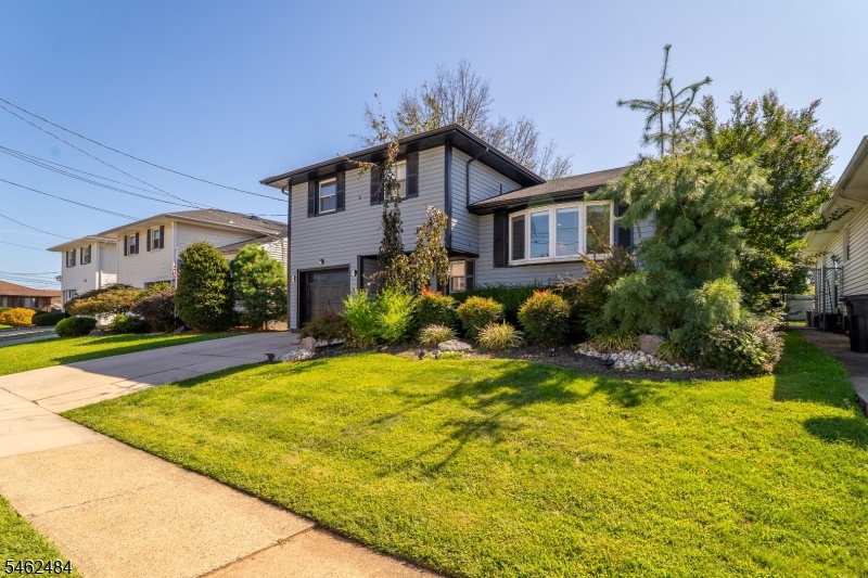 5 Sumutka Court — photo