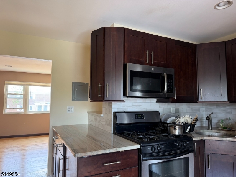 160 Evergreen Road 20B — photo