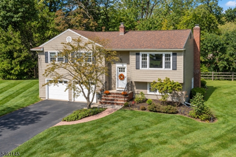 27 Fawn Circle — photo