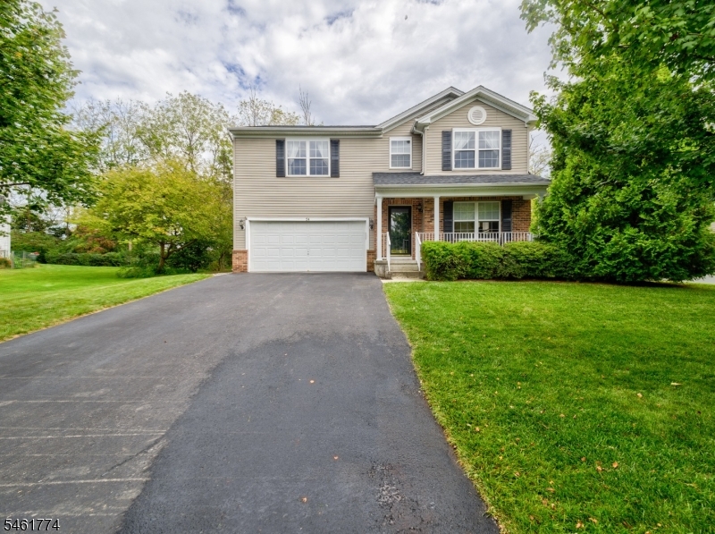 24 Alvin Sloan Avenue — photo