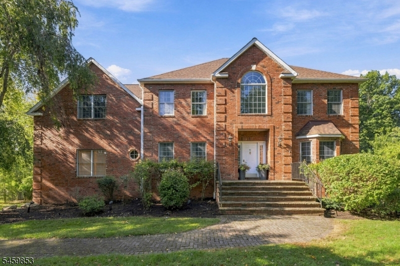 20 Crestview Lane — photo