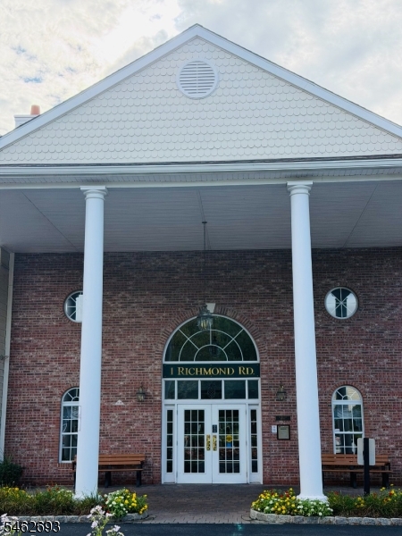 1409 Richmond Road 409 — photo