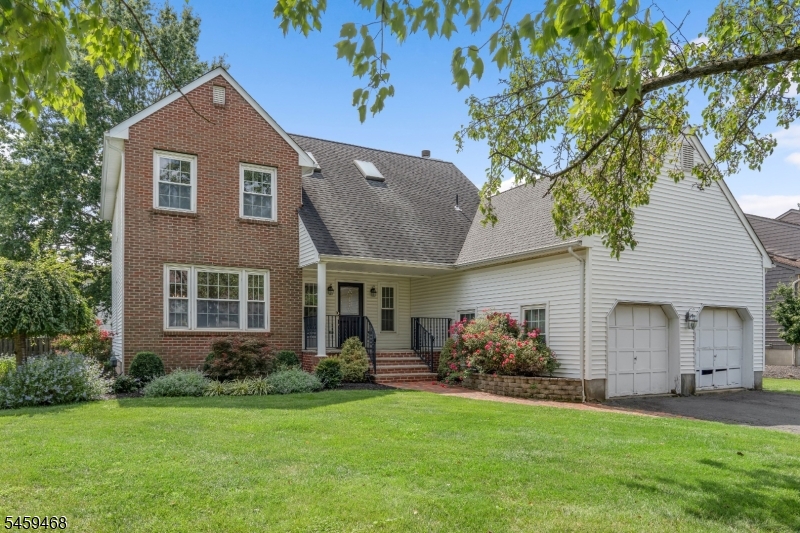 806 Ten Eyck Court — photo