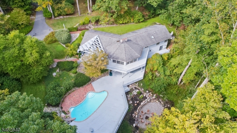 107 Mohican Road — photo