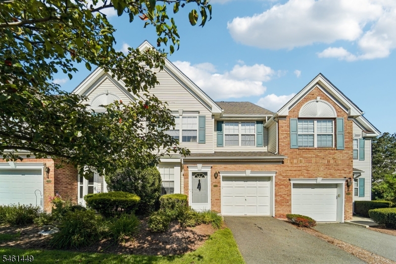 136 Cambridge Drive — photo