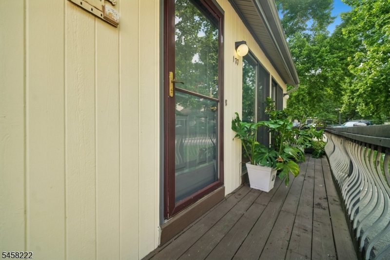 177 Locust Ln Ondo, Basking Ridge, NJ 07920 — photo 2