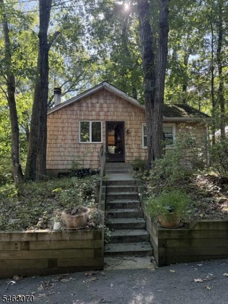 21 Gorge Drive — photo
