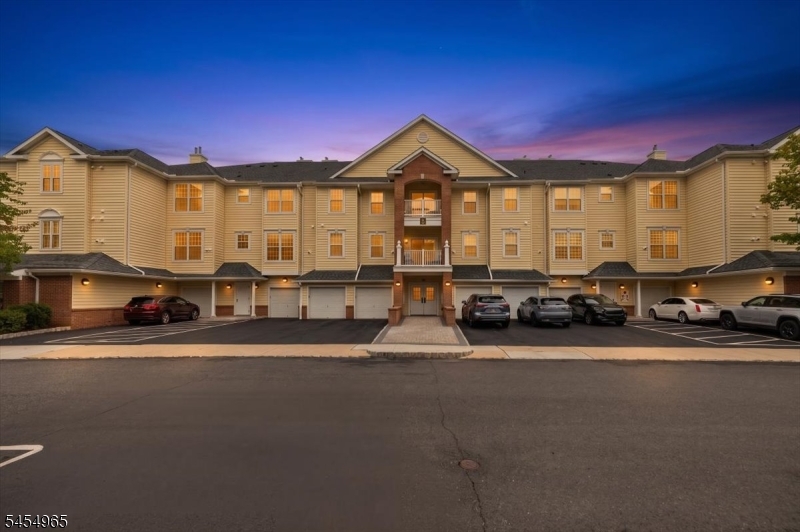 2101 Neville Court — photo