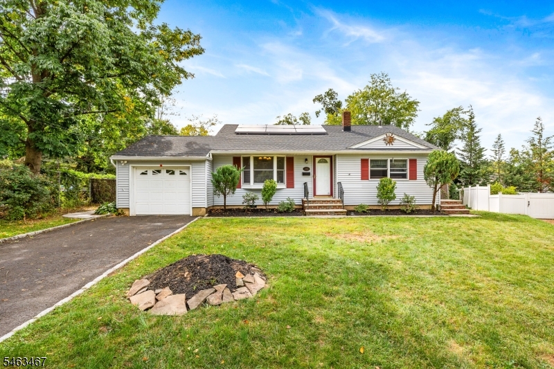 233 Henry Court — photo