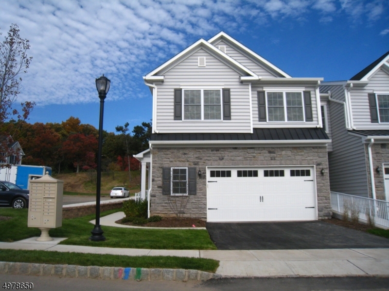 1 Warren Drive — photo